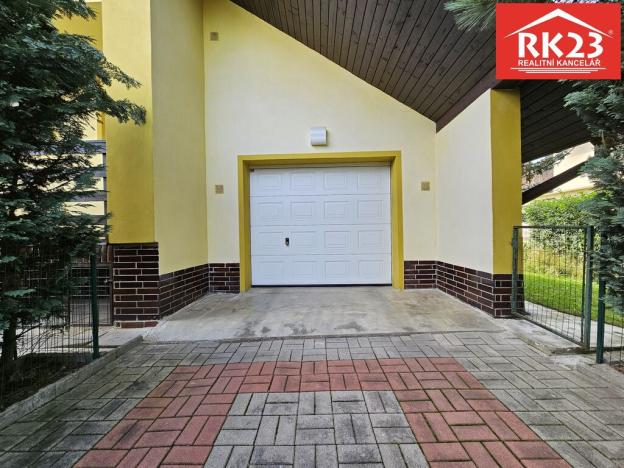 Prodej rodinného domu, Drmoul, Budovatelská, 240 m2