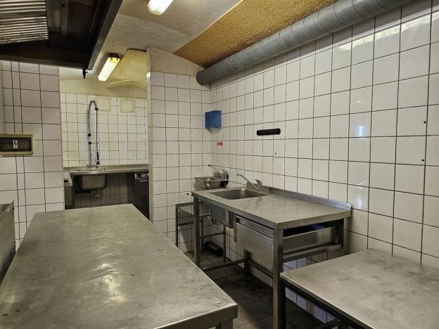 Prodej obchodního prostoru, Plzeň, Sladkovského, 156 m2