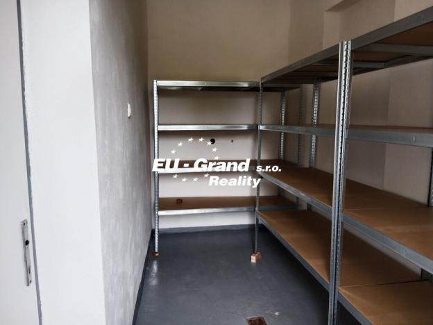 Pronájem skladu, Lipová, 26 m2