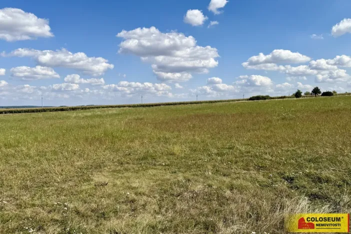 Prodej pozemku pro komerční výstavbu, Znojmo, 22332 m2