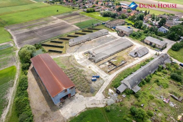 Prodej komerčního pozemku, Nedomice, 22700 m2