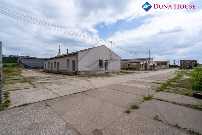 Prodej obchodního prostoru, Nedomice, 22700 m2