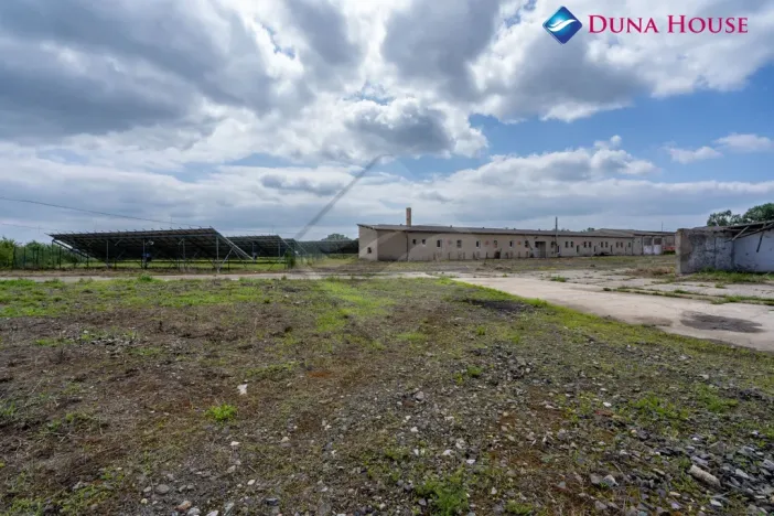 Prodej obchodního prostoru, Nedomice, 22700 m2