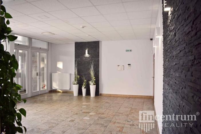 Pronájem kanceláře, Hodonín, Velkomoravská, 36 m2