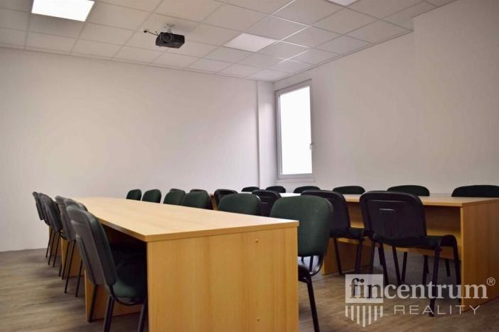 Pronájem kanceláře, Hodonín, Velkomoravská, 36 m2