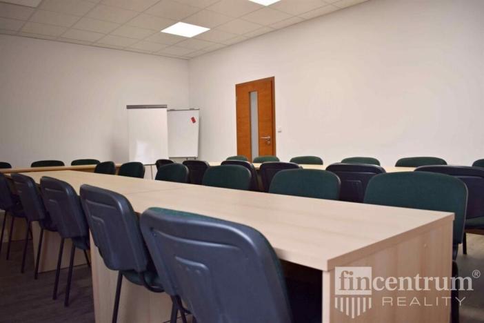 Pronájem kanceláře, Hodonín, Velkomoravská, 36 m2