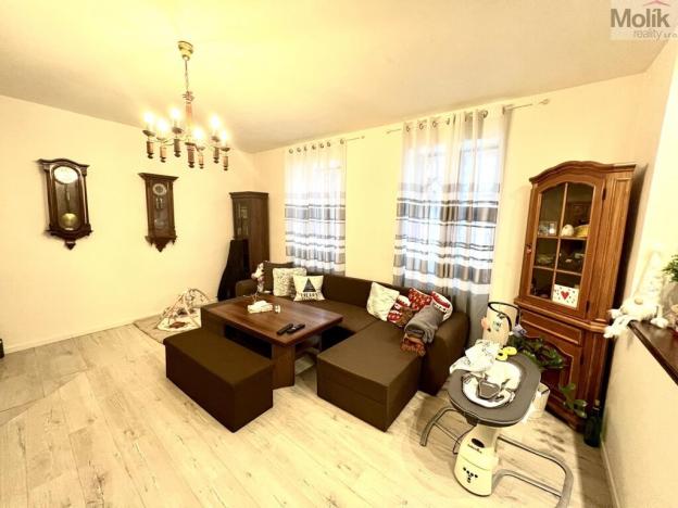 Prodej vícegeneračního domu, Žatec, Žižkovo náměstí, 200 m2