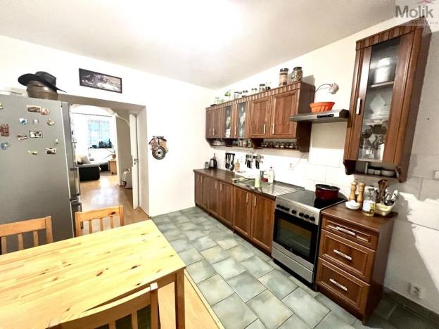 Prodej vícegeneračního domu, Žatec, Žižkovo náměstí, 200 m2