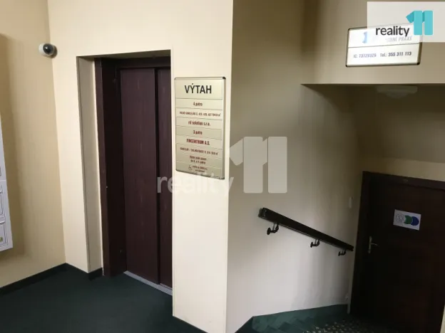 Pronájem kanceláře, Karlovy Vary - Dvory, Chebská, 22 m2