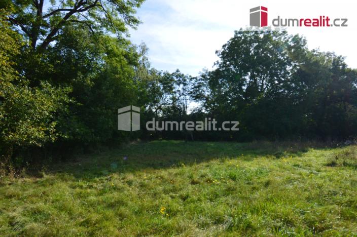 Prodej zahrady, Malé Žernoseky, U hřiště, 2444 m2