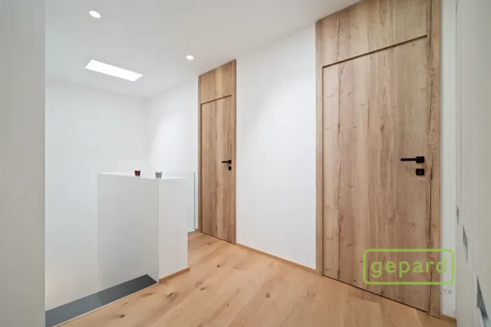 Prodej bytu 5+kk, Praha, Na Dvorcích, 289 m2