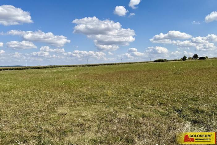 Prodej pozemku pro komerční výstavbu, Znojmo - Mramotice, 8168 m2