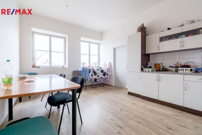 Prodej rodinného domu, Dašice, náměstí T. G. Masaryka, 450 m2