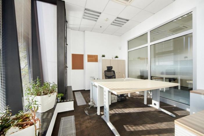 Pronájem kanceláře, Brno, Benešova, 192 m2