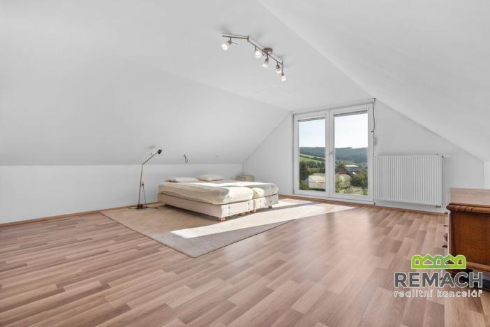 Prodej rodinného domu, Strání, nám. P. St. Spáčila, 500 m2