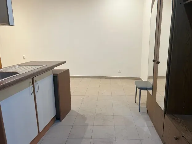 Pronájem bytu 1+kk, Praha - Strašnice, Věšínova, 28 m2