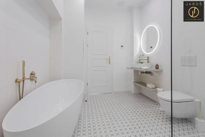 Prodej bytu 4+1, Karlovy Vary, Vřídelní, 127 m2