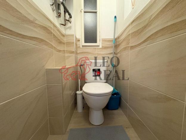 Pronájem bytu 1+kk, Praha - Vršovice, 28. pluku, 43 m2