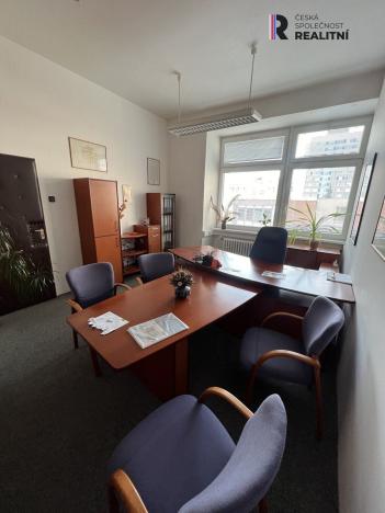 Pronájem kanceláře, Zlín, Kvítková, 37 m2