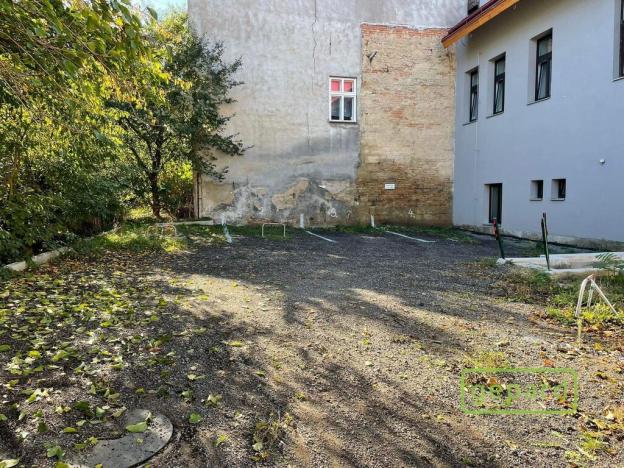 Prodej garážového stání, Chrudim, Novoměstská, 350 m2