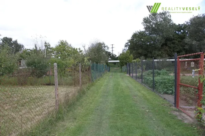 Prodej zahrady, Hodonín, Štěpnice, 400 m2