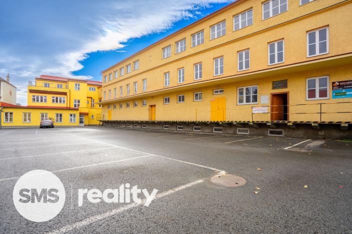 Pronájem skladu, Krnov, Revoluční, 1 m2