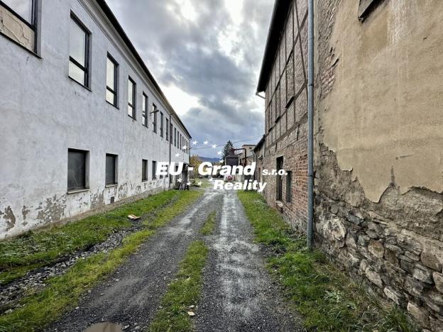 Prodej obchodního prostoru, Varnsdorf, Dvořákova, 3045 m2