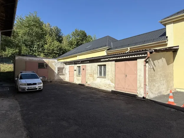 Prodej výrobních prostor, Karlovy Vary - Dvory, Chebská, 360 m2