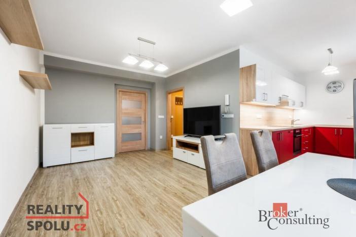 Prodej bytu 2+kk, Rosice, Mrštíkova, 51 m2