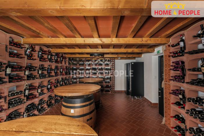 Prodej komerční nemovitosti, Praha - Březiněves, Na hlavní, 370 m2