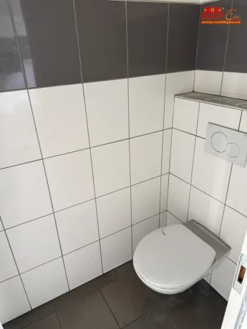 Prodej výrobních prostor, Kladno, Na Valmetce, 631 m2