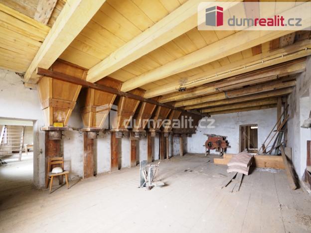 Prodej výrobních prostor, Mšeno, Boleslavská, 2000 m2