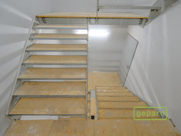 Prodej obchodního prostoru, České Budějovice, Dr. Bureše, 1032 m2