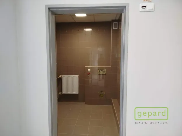 Prodej obchodního prostoru, České Budějovice, Dr. Bureše, 1032 m2