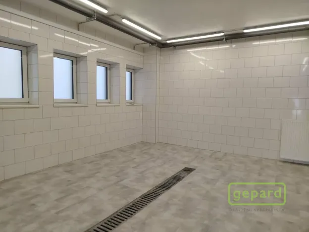 Prodej obchodního prostoru, České Budějovice, Dr. Bureše, 1032 m2