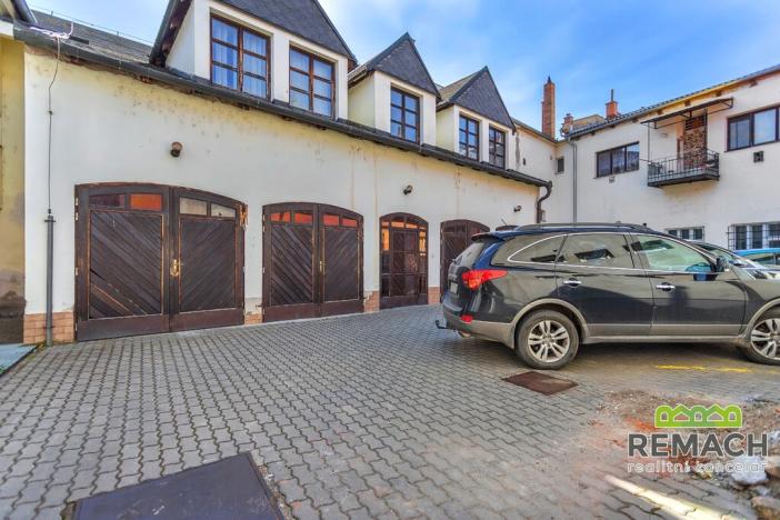 Pronájem obchodního prostoru, Uherské Hradiště, Šromova, 125 m2