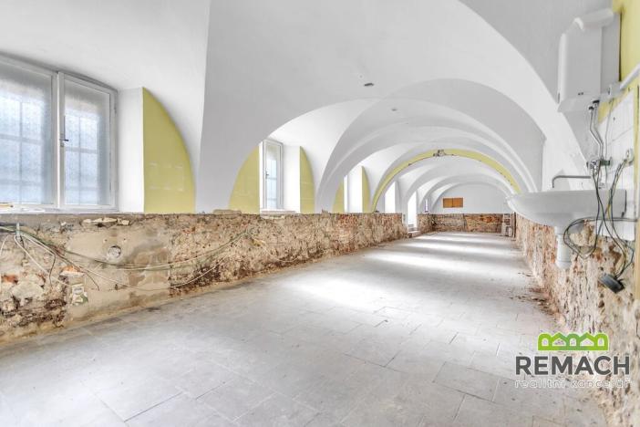 Pronájem obchodního prostoru, Uherské Hradiště, Šromova, 125 m2