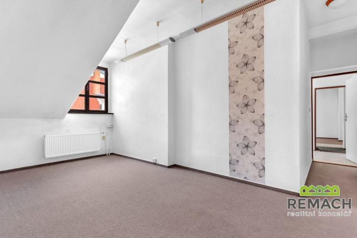 Pronájem obchodního prostoru, Uherské Hradiště, Šromova, 125 m2