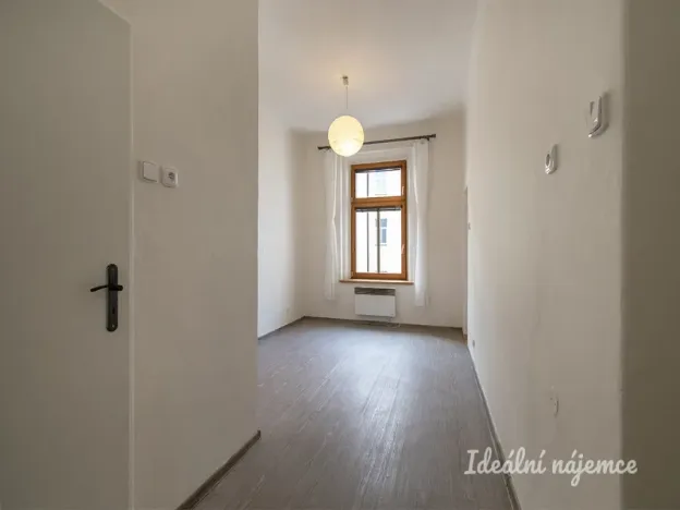 Pronájem bytu 2+kk, Praha - Libeň, Nad Kolčavkou, 39 m2
