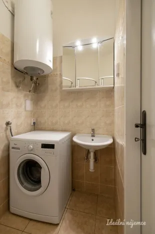 Pronájem bytu 2+kk, Praha - Libeň, Nad Kolčavkou, 39 m2