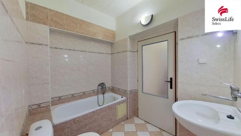 Prodej rodinného domu, Choltice, nám.Sv.Trojice, 174 m2