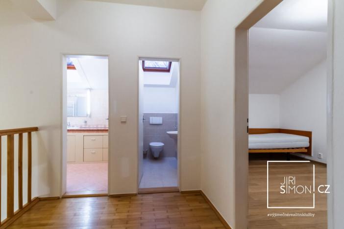 Prodej rodinného domu, Kamenice, Kruhová, 271 m2