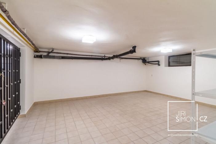 Prodej rodinného domu, Kamenice, Kruhová, 271 m2