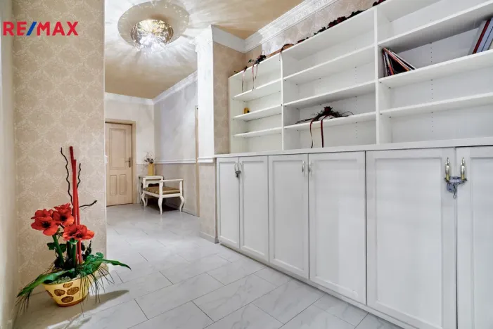 Prodej bytu 4+kk, Karlovy Vary, Zahradní, 141 m2