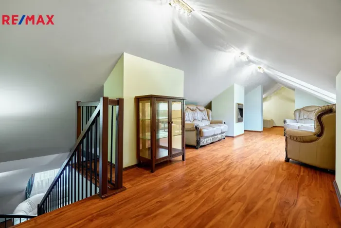 Prodej bytu 4+kk, Karlovy Vary, Zahradní, 141 m2