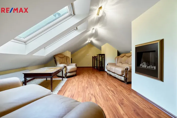 Prodej bytu 4+kk, Karlovy Vary, Zahradní, 141 m2