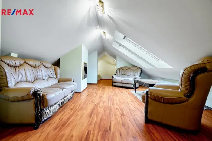 Prodej bytu 4+kk, Karlovy Vary, Zahradní, 141 m2