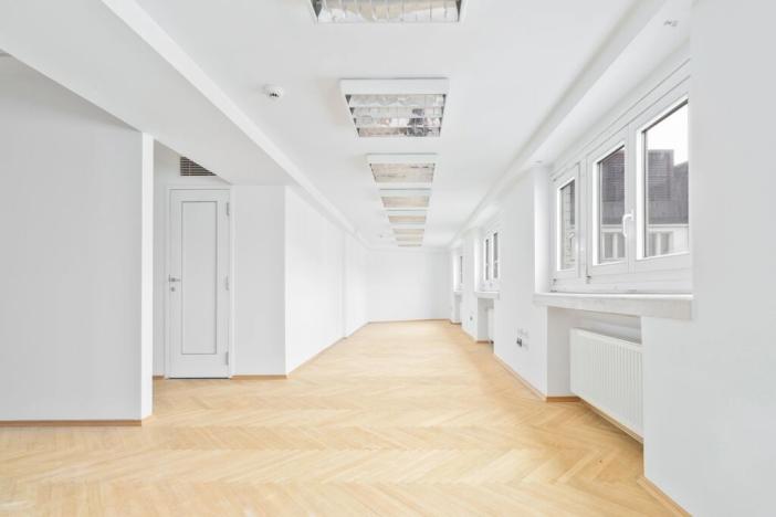 Pronájem kanceláře, Praha - Staré Město, Na příkopě, 130 m2