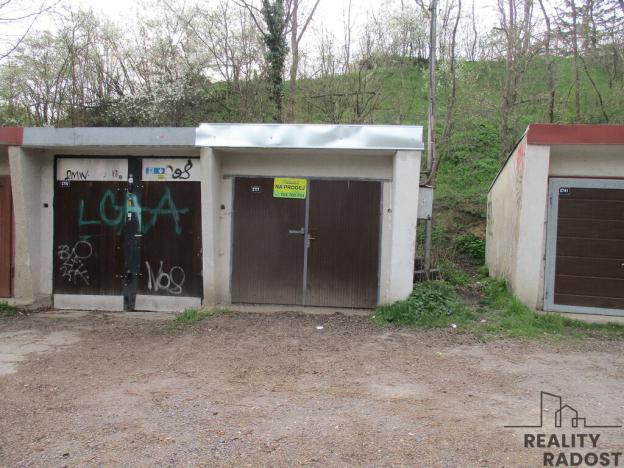Prodej garáže, Znojmo, Kuchařovická, 18 m2
