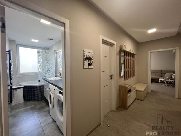 Prodej bytu 3+1, Jesenice, 96 m2